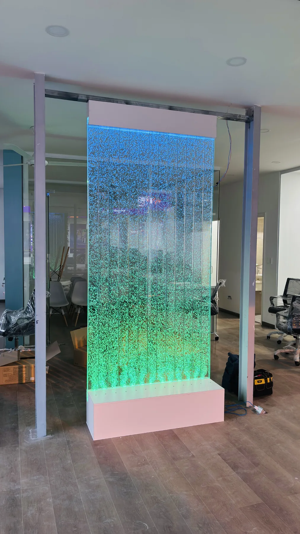Vách bọt nước Acrylic Hưng Phú Trung - vách bọt nước tại bệnh viện mắt Phan Thiết Vách bọt nước Acrylic Hưng Phú Trung - vách bọt nước tại bệnh viện mắt Phan Thiết