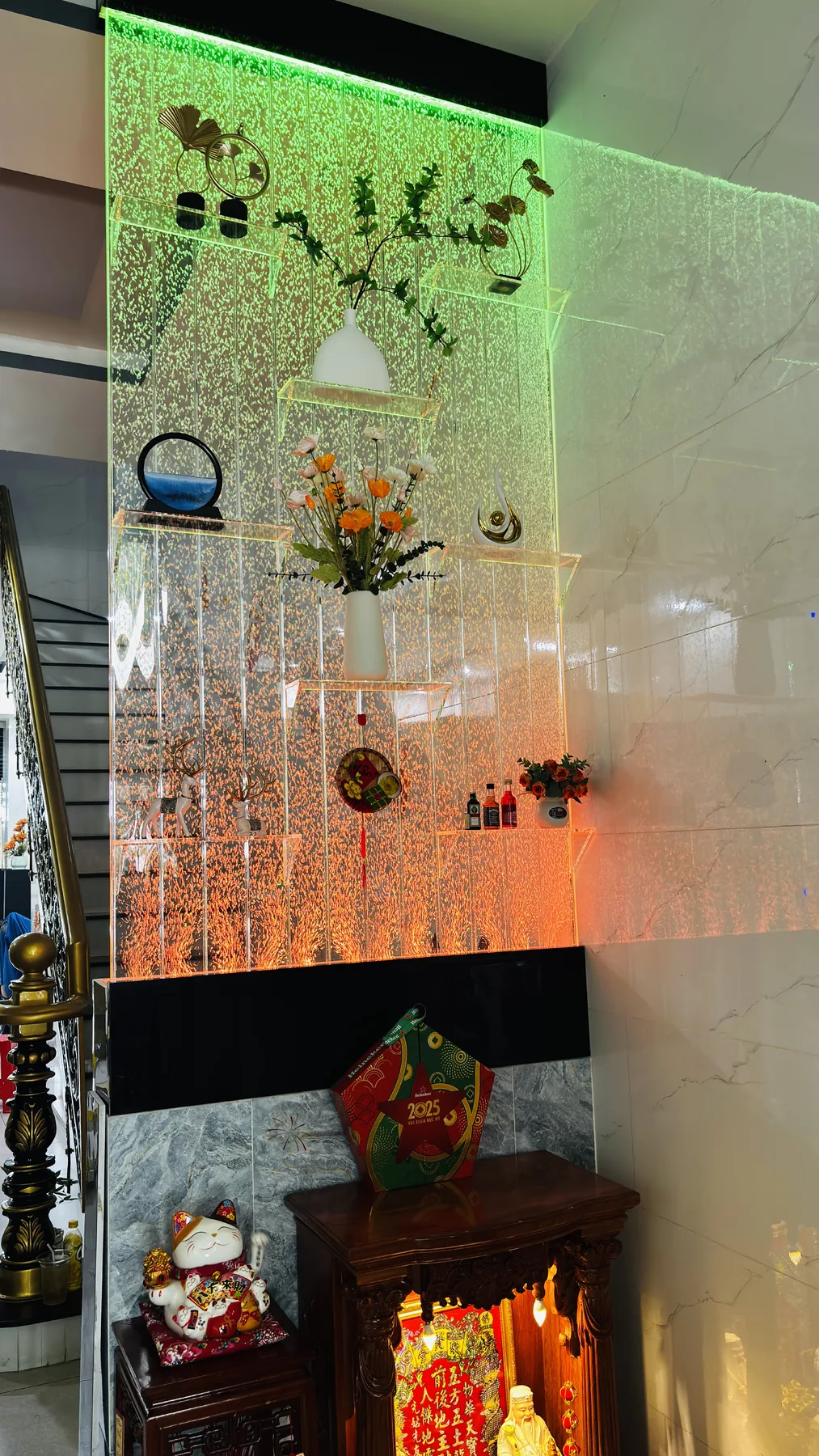 Vách bọt nước Acrylic Hưng Phú Trung - vách bọt nước tại nhà ở Bình Chánh Vách bọt nước Acrylic Hưng Phú Trung - vách bọt nước tại nhà ở Bình Chánh