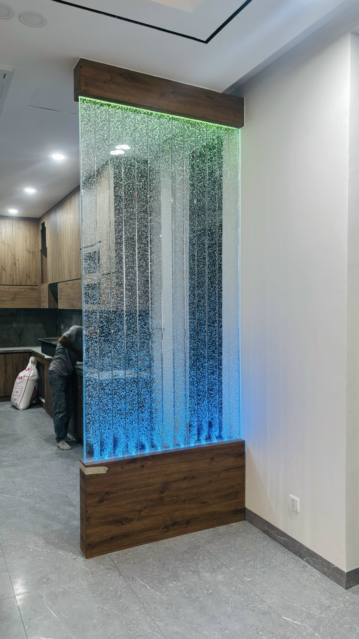 Trải nghiệm bubble wall Hung Phu Trung